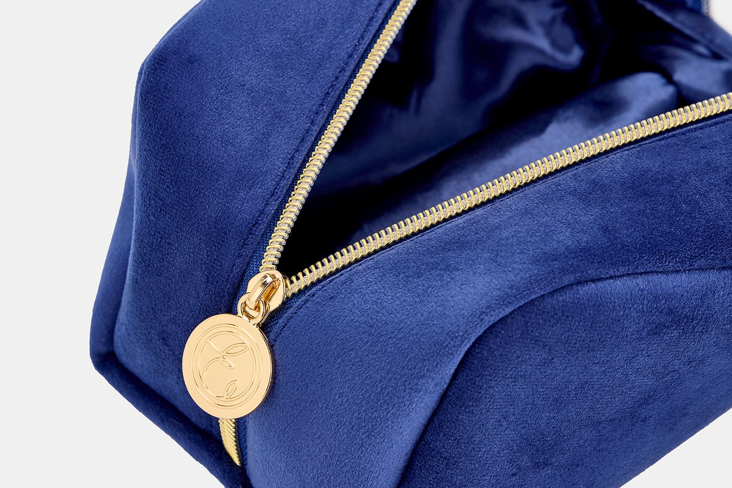 1763945922637257.jpg 1763945922637257.jpg